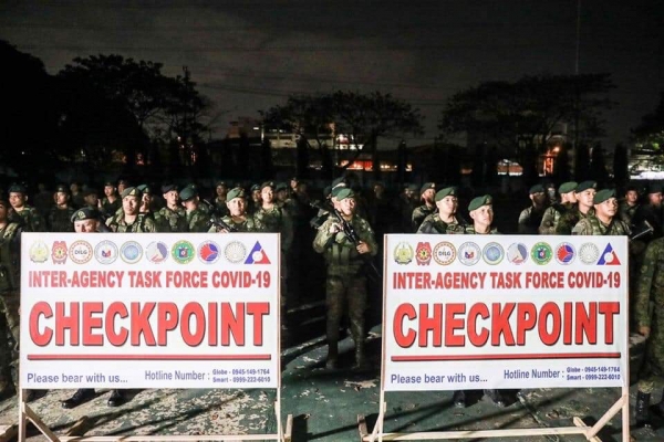 필리핀 군경이 지역을 봉쇄하고 있다.